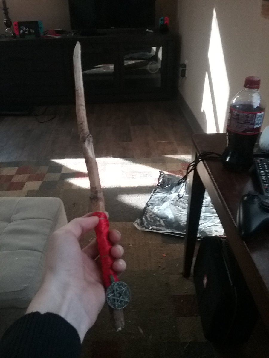 IFureon's tweet image. Made my own custom wand. The wand of elements.