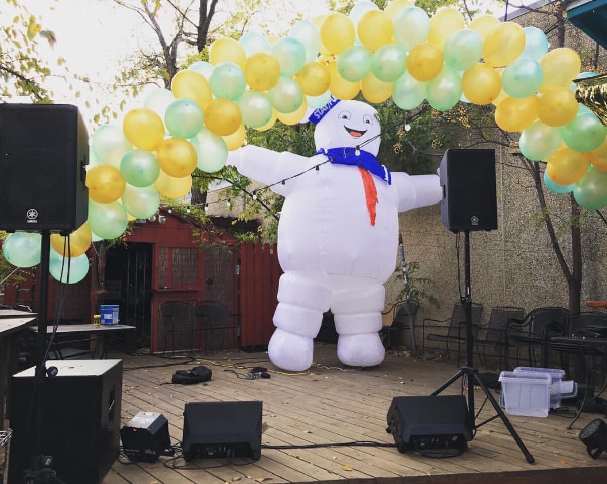 Can you guys believe that we’re celebrating the one year anniversary of our nine year anniversary tonight?! Yeah, math is hard, but we’ve been doing it the hard way for a decade, so why stop now?