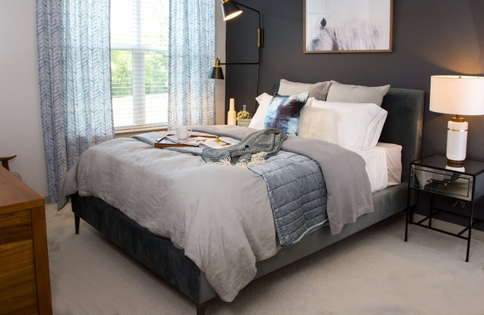 SlateAtAndover's tweet photo. The Slate at Andover Apartments offers beautiful one, two and three-bedroom floor plans making it easy to find the perfect home for your #lifestyle! Each unit is equipped with fantastic #amenities! Check out our website to learn more! 💙
https://t.co/Dve3zIpA44 https://t.co/yGFVWnTsoa