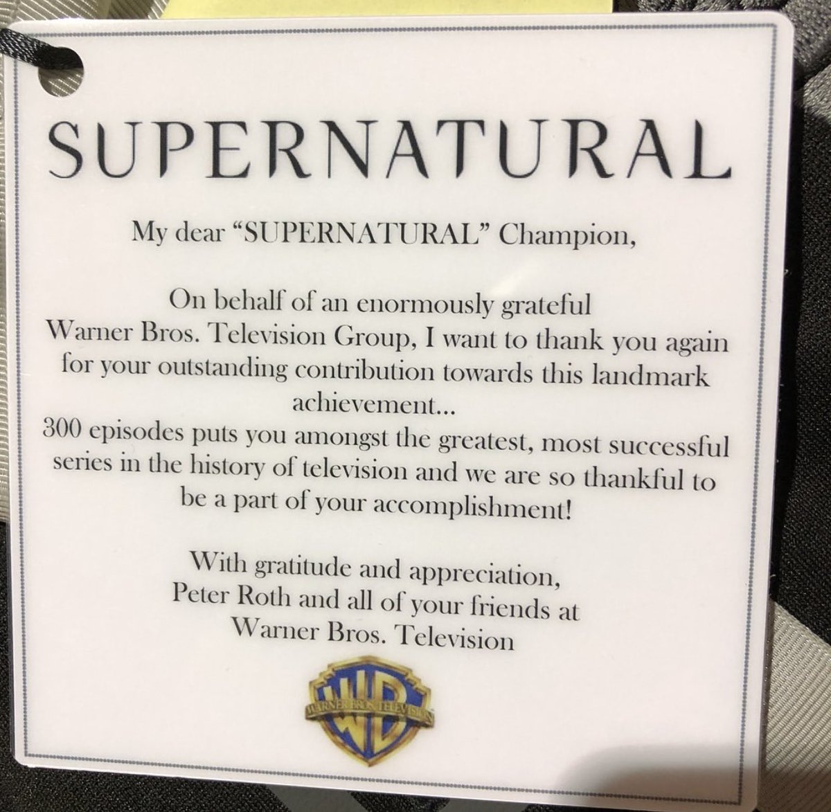jrodackles_'s tweet photo. Cast/crew 300th episode jackets aww https://t.co/jTDjWjpJl8 https://t.co/vKpNMfyj3c