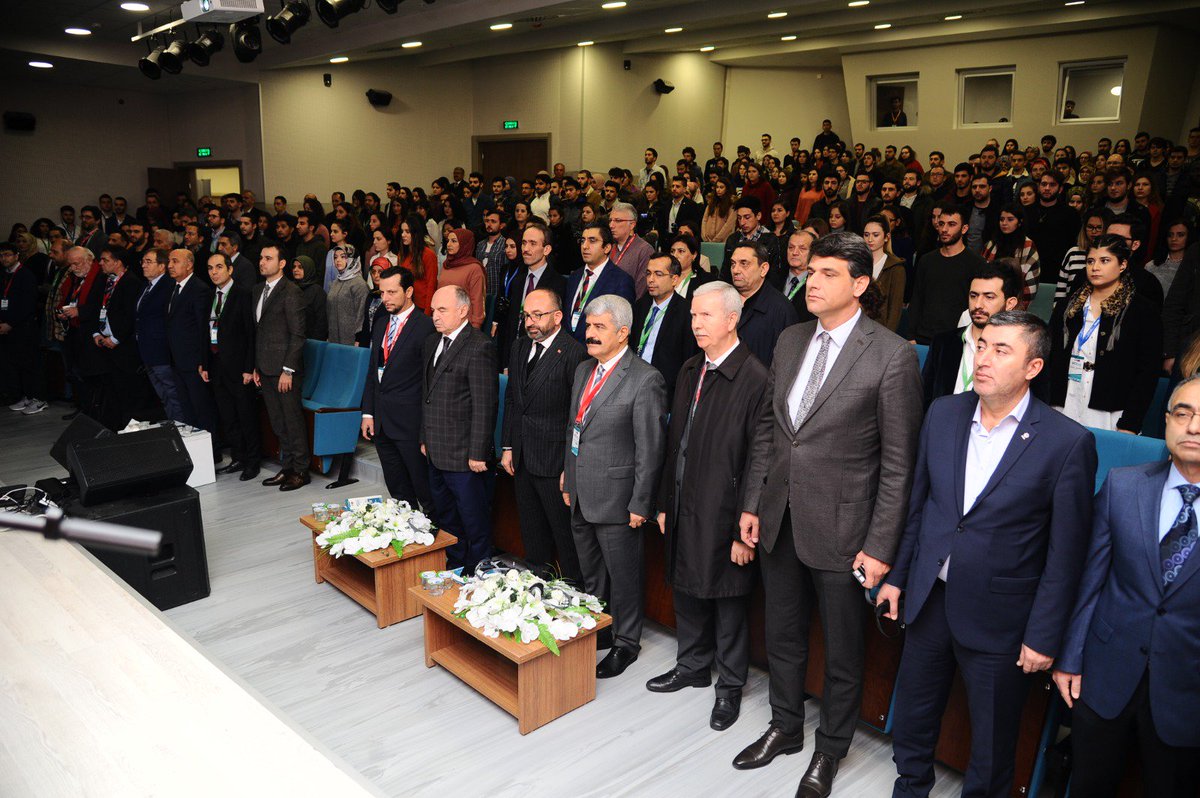 ProfDrHulagu's tweet photo. IV. Avrupa Ekonomi Kongresi Hasan Yılmaz Kültür Merkezi’nde başladı. Azerbaycan ve WSB Üniversitesi paydaşlığında düzenlenen kongremiz açılışına
Kartepe Bel. Bşk Hüseyin Üzülmez, il protokolü, ulusal ve uluslararası çok sayıda akademisyen,STK temsilcileri ve öğrenciler katıldı. https://t.co/rUKphB8jTG