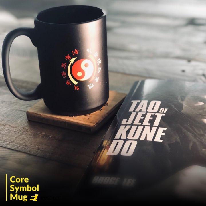 brucelee's tweet photo. When the weather turns, there’s nothing like a good book and some hot tea, coffee or cocoa 🔥🐉🙌🏽. Core Symbol 15oz. Mug in the BL Store —> https://t.co/MDDhHHQ3HJ
...
#BruceLee #CoreSymbol #JeetKuneDo #FeedYourMindBodyAndSoul https://t.co/uOIcacJAo1