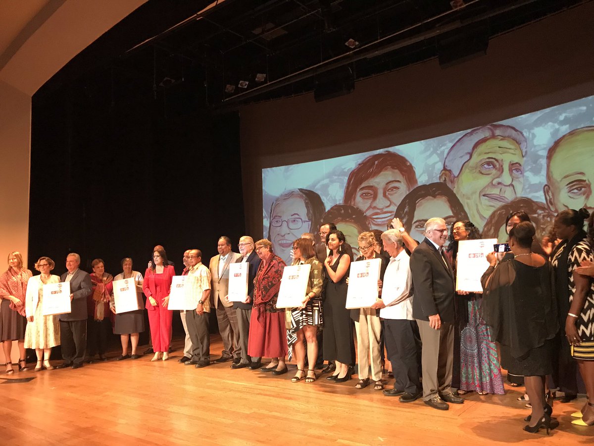 FAROenege's tweet photo. Y aquí las organizaciones distinguidas: Acueducto Rural Pedro Calixto, Casa Pueblo de Adjuntas, CREARTE, Hogar del Buen Pastor, Museo de Arte Contemporáneo, Programa de Educación Comunal de Entrega y Servicio (PECES) y Taller Salud. #pth2018 https://t.co/flpitUopJY