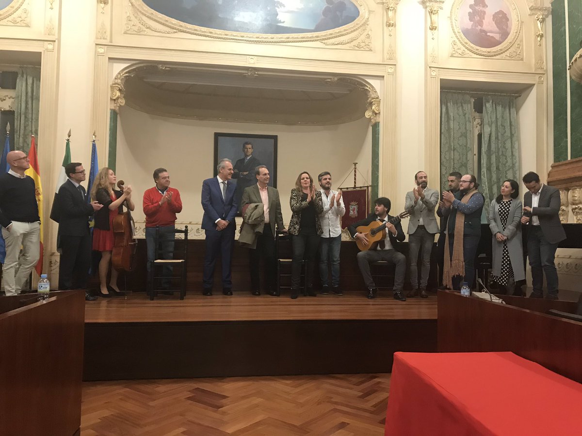 Presentación Aula de flamenco <a href="/DipdeBadajoz/">Diputación de Badajoz</a> -<a href="/infouex/">UEx</a> . Seguimos avanzando colaborando con las instituciones en el fomento de la cultura en Extremadura <a href="/segundopiriz/">Segundo Píriz Durán</a> #Aulaflamenco