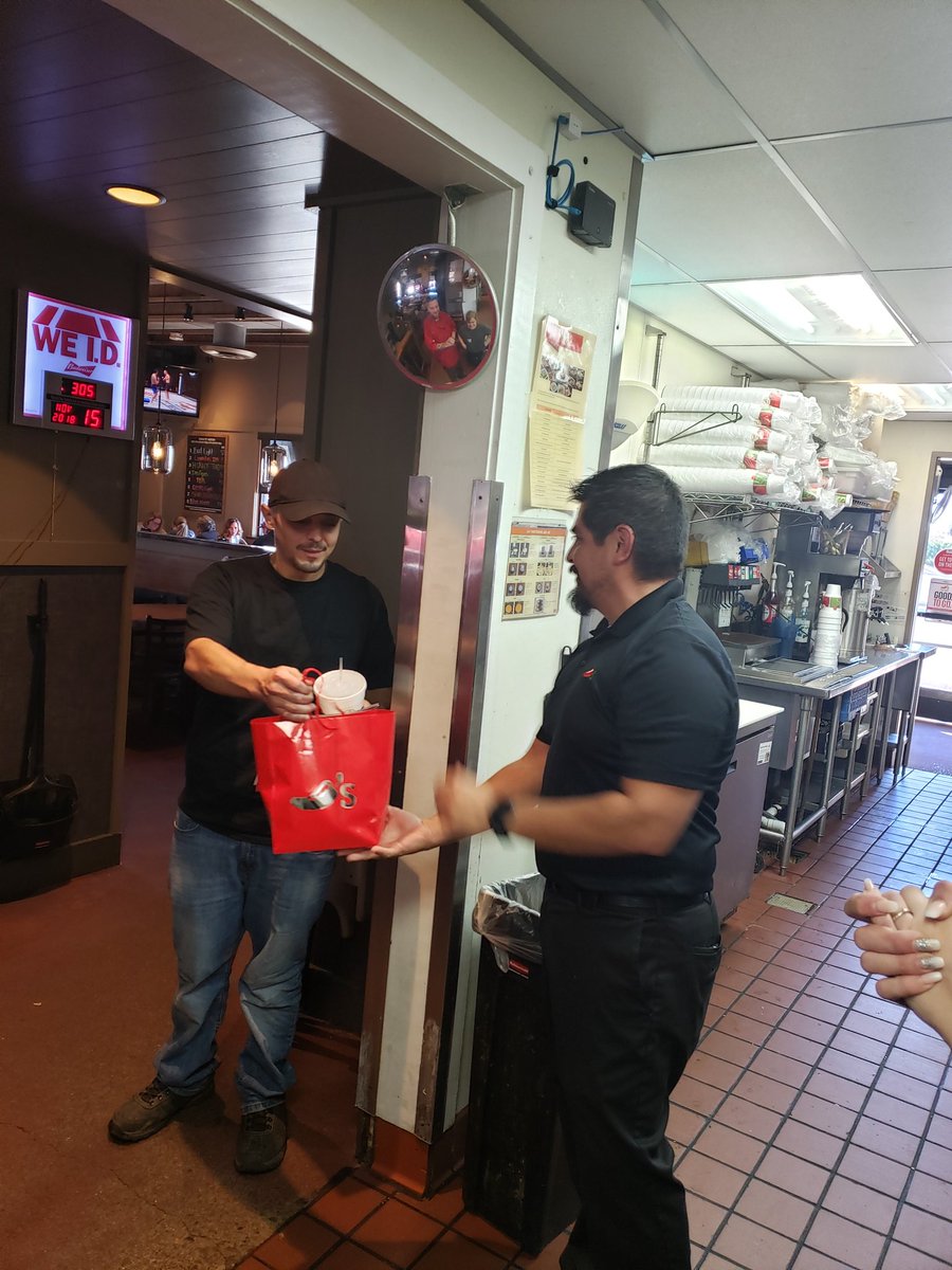 Caitlin Short (@caitlinshort14) on Twitter photo They don't like having pictures taken so I had to do it quickly lol. But please help me welcome our new cook stephen!! <a href="/amanda3mckinney/">Amanda McKinney</a> <a href="/Worth13Jordan/">JordanWorth13</a> <a href="/tylerkosyan/">TylerKosyan_Chilis</a> <a href="/ChilisJobs/">Chili's Jobs</a> They don't like having pictures taken so I had to do it quickly lol. But please help me welcome our new cook stephen!! <a href="/amanda3mckinney/">Amanda McKinney</a> <a href="/Worth13Jordan/">JordanWorth13</a> <a href="/tylerkosyan/">TylerKosyan_Chilis</a> <a href="/ChilisJobs/">Chili's Jobs</a>