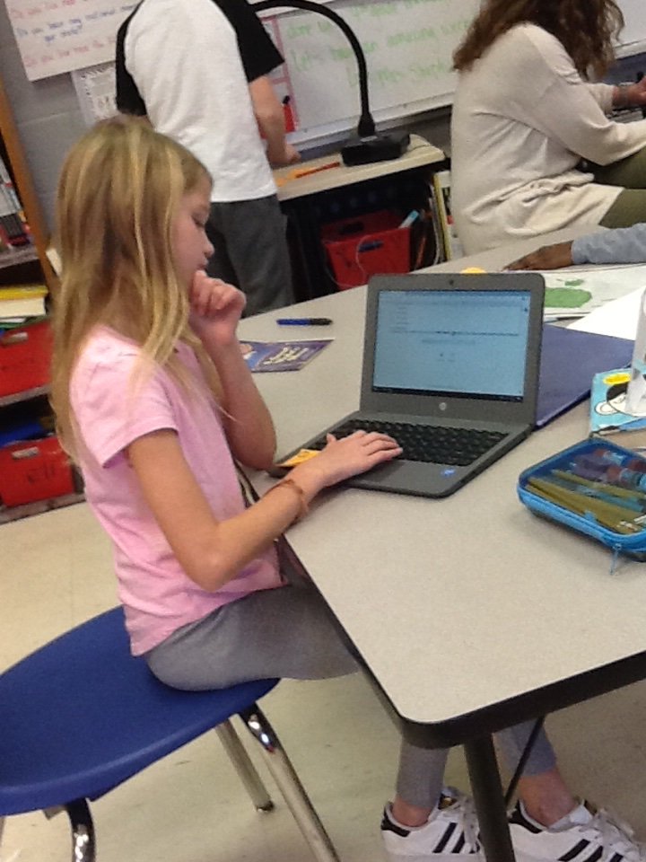 Whit244's tweet photo. #MysterySkype today with some new friends in Corbin, KY. Thank you, @pblinthefifth #4thGradeRxs #GlobalCollaboration https://t.co/1Ifl94XvMO