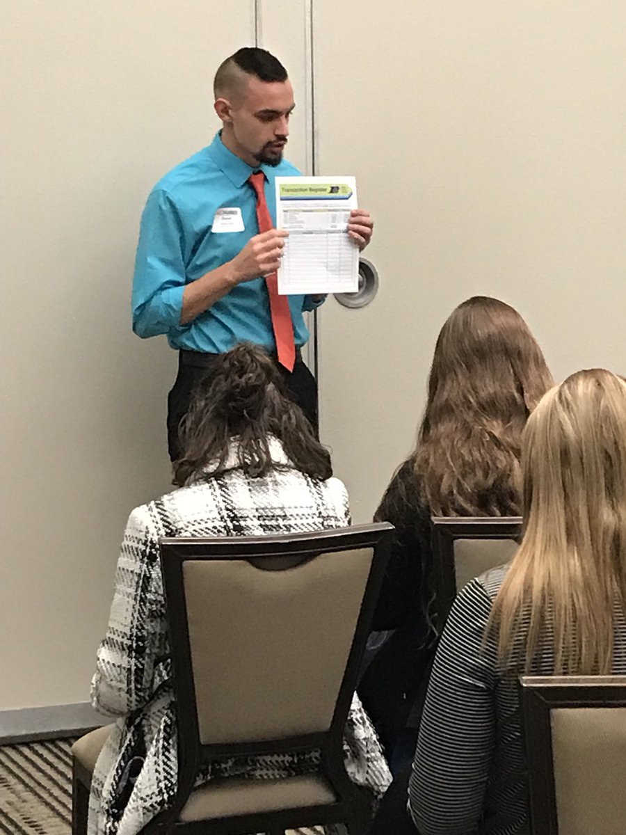 Royal_CU's tweet photo. Royal Credit Union is proud to be the presenting sponsor of the Eau Claire Chamber’s #RealLifeAcademy. Today 300 students from 6 high schools will manage a monthly budget by making purchases at stations. From transportation to child care, this is a #RealLife experience! https://t.co/HflDTJRsRa
