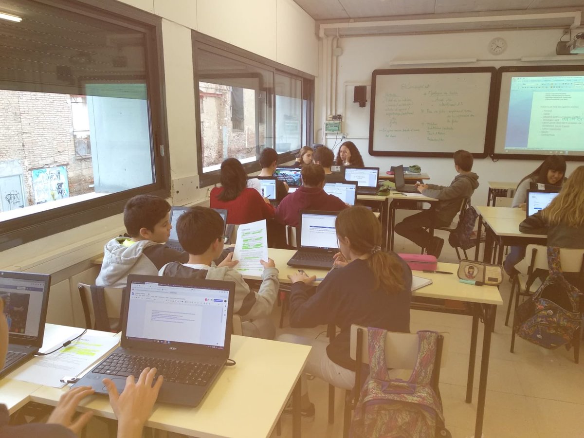 Escolaelcim's tweet photo. ๐ปEl diari digital de 3r dโESO ja comenรงa a tenir forma... la portada...elcimdigital.com ๐ป
.
.
.
#escolaelcim #terrassa #diaridigital https://t.co/fCQOtXKvnP