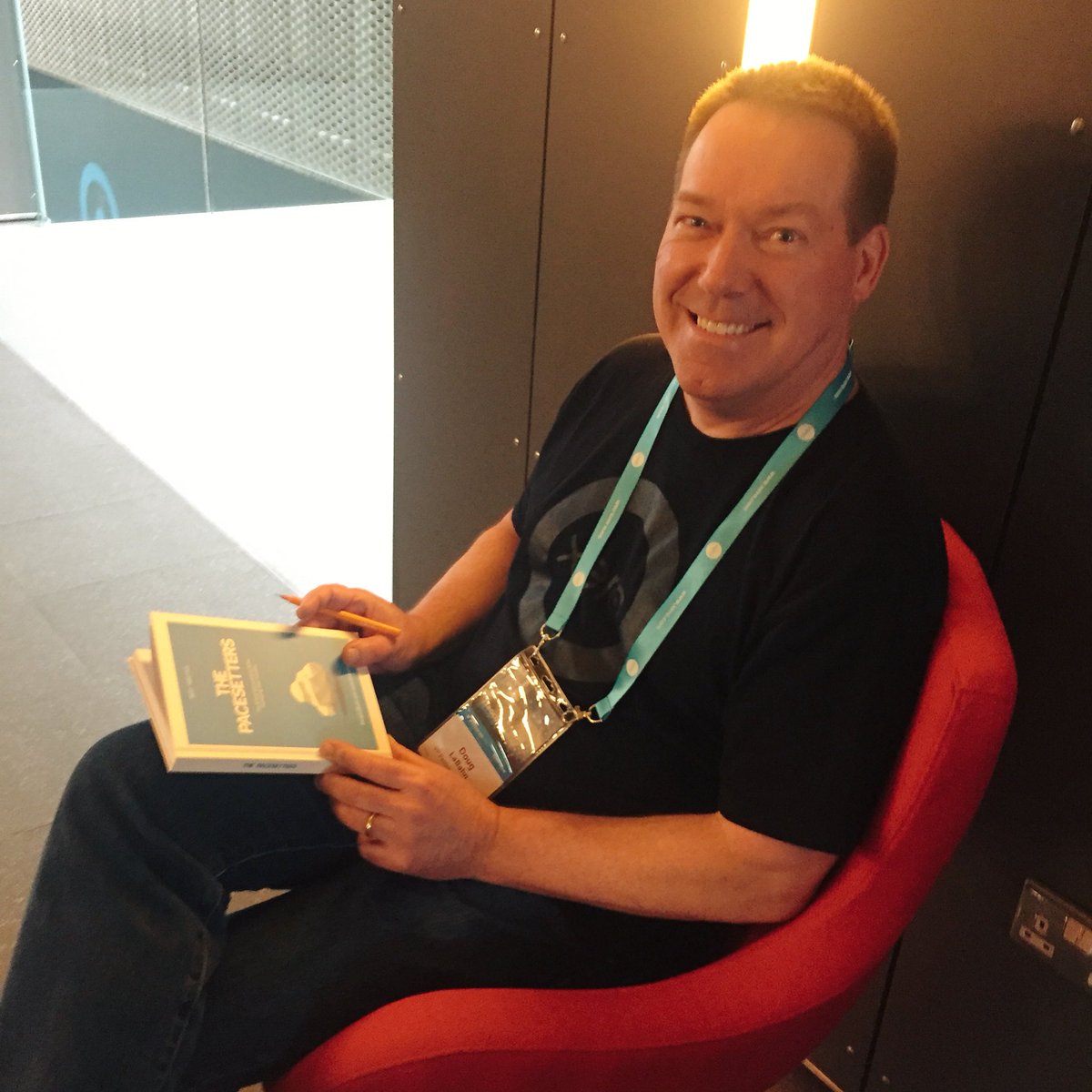 orangegirlnz's tweet photo. Feeling quite star struck to have my copy of The Pacesetters signed by one of the authors, my colleague @douglabahn #xerocon https://t.co/xEip8AQuNZ