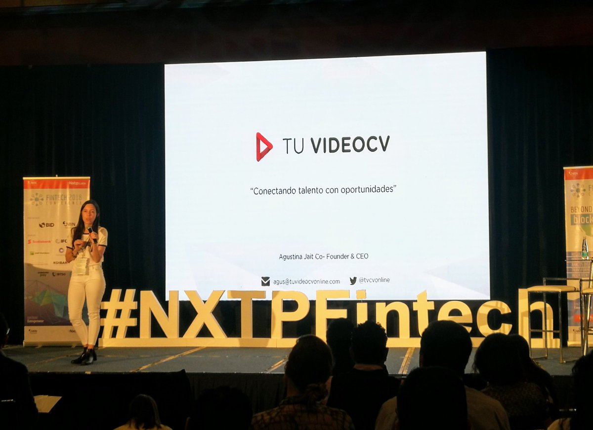 Pitch competition de #NXTPFintech <a href="/agustinajait/">Agustina Jait</a> de <a href="/tvcvonline/">Tu videoCV</a> rompiendola en México!