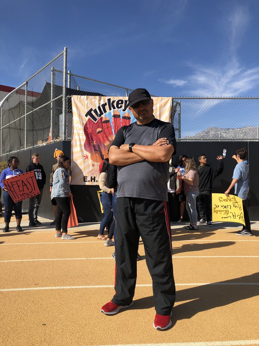 asbEtiwanda's tweet photo. @EtiwandaRed earned his A today by doing the Turkey Trot TWICE!! #NeverWalked #RoleModel #EaglePride 
🦃🦃🦃🦃🦃🦃🦃🦃🦃🦃🦃🦃 https://t.co/5YZyQ0ng4L
