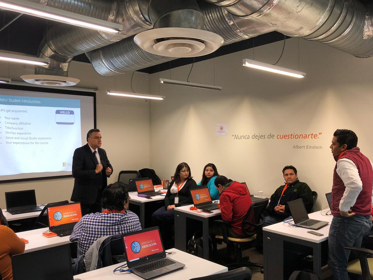 gruponovandi's tweet photo. Nos encontramos en @mentorimx impartiendo un #Workshop mostrando los beneficios que #office365 ofrece a la empresa en términos de ciberseguridad. https://t.co/jnvXewS6Cg https://t.co/Hl6VxhQCXP