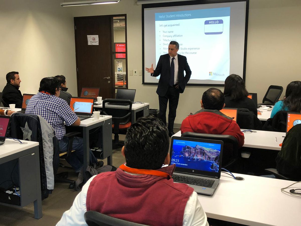 gruponovandi's tweet photo. Nos encontramos en @mentorimx impartiendo un #Workshop mostrando los beneficios que #office365 ofrece a la empresa en términos de ciberseguridad. https://t.co/jnvXewS6Cg https://t.co/Hl6VxhQCXP