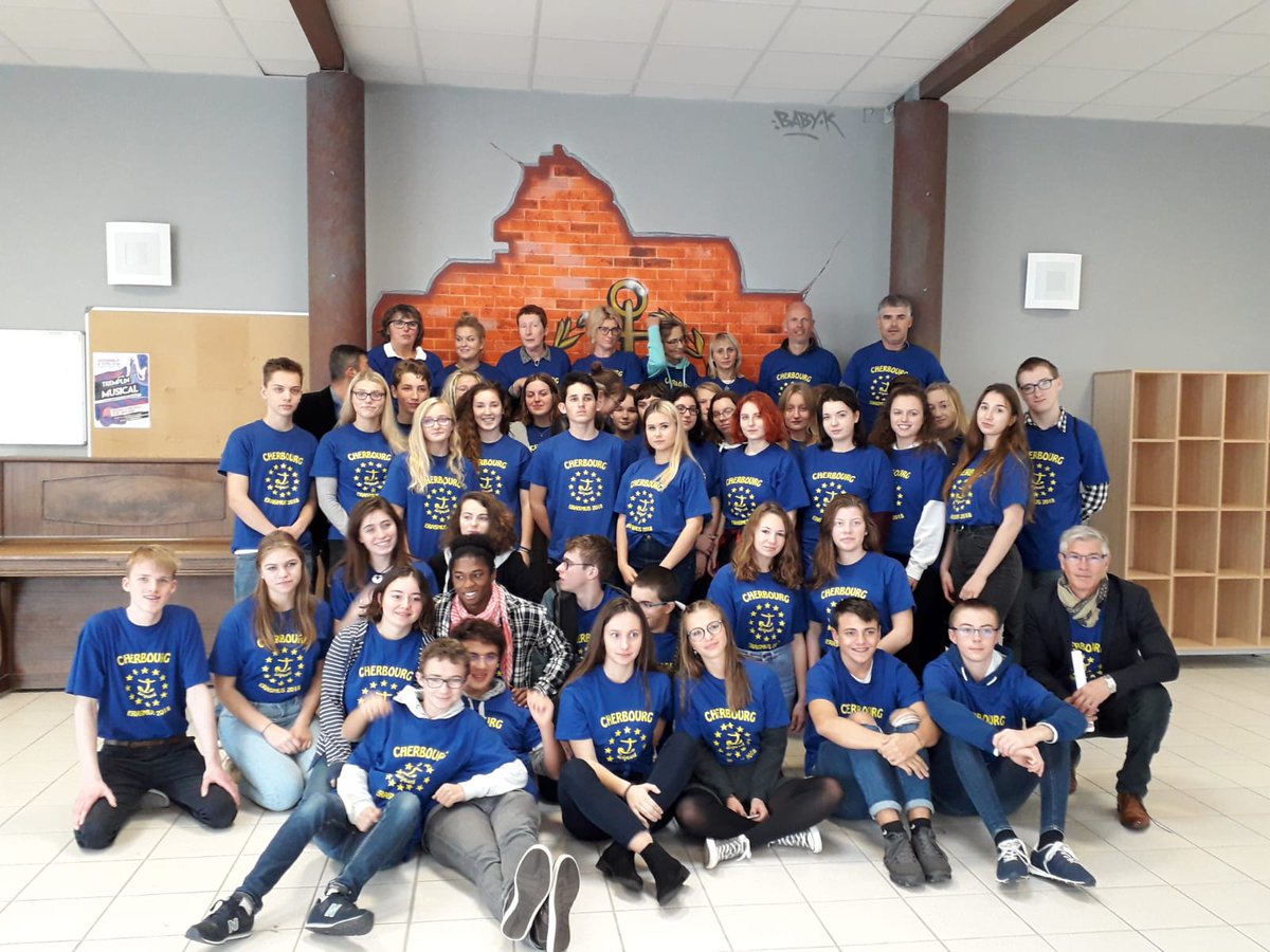 JdPeyret's tweet photo. #erasmusplus au lycée grignard : accueil des délégations allemandes et polonaises https://t.co/sbUjVgQDw2