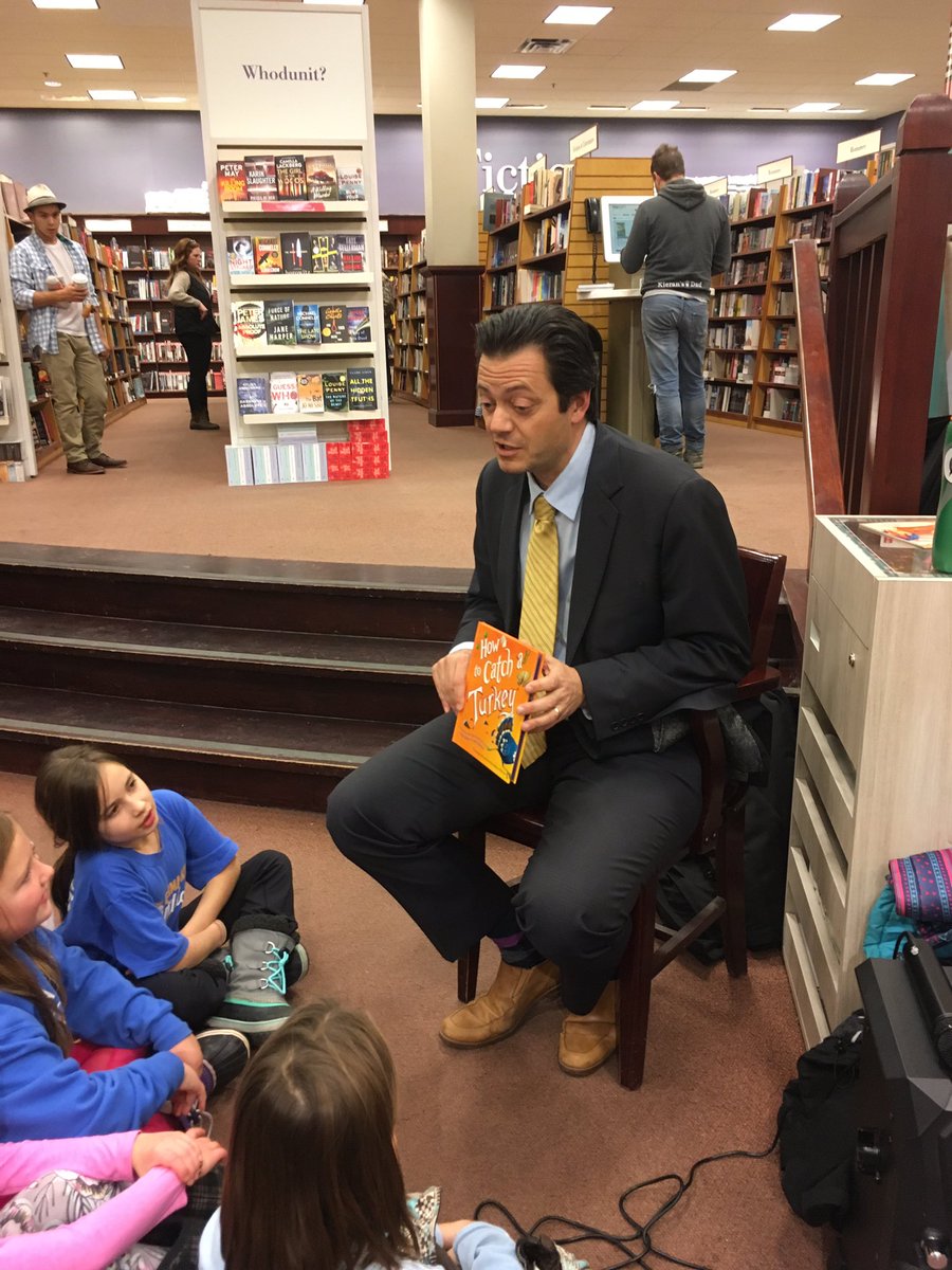 pennirosen's tweet image. Big thank you to @Mayor_Jeff for being a guest reader @EmmaKingES family/fundraiser night. @DixonFDK @MarkmanMarvels @wigginsworldemk @dguthrie38