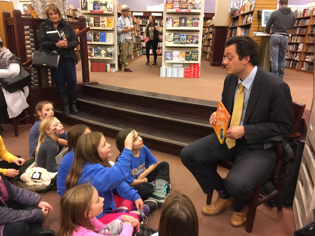pennirosen's tweet image. Big thank you to @Mayor_Jeff for being a guest reader @EmmaKingES family/fundraiser night. @DixonFDK @MarkmanMarvels @wigginsworldemk @dguthrie38