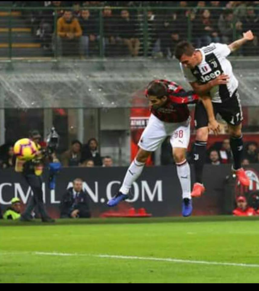 #LOnnipotente vola come un #angelo e manda il #diavolo #rossonero all'#inferno.
#MilanJuve #MarioMandzukic #MM17 #Marione #Juventus #Croazia #Hrvatska