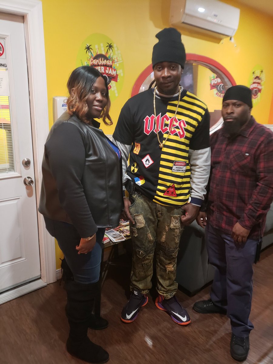 DaGalleryShow's tweet photo. After interview vibes with @KiloTips.

@TeamDaGallery with @Miss_Stacey78, @NecolesWorld &amp; @BenyaminBMB

Join #DaGallery every Tues at 7 PM EST on @Caribbean_Jam

TuneIn Radio App: https://t.co/i5DbpOR8h2 https://t.co/I3xpZyOCsO