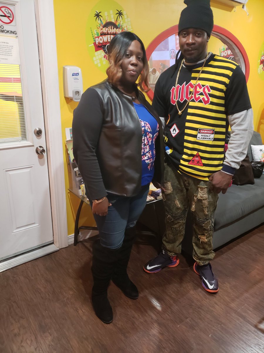 DaGalleryShow's tweet photo. After interview vibes with @KiloTips.

@TeamDaGallery with @Miss_Stacey78, @NecolesWorld &amp; @BenyaminBMB

Join #DaGallery every Tues at 7 PM EST on @Caribbean_Jam

TuneIn Radio App: https://t.co/i5DbpOR8h2 https://t.co/I3xpZyOCsO