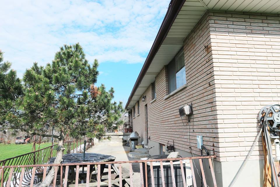infoCCAGR's tweet photo. See Our New List: https://t.co/IvKzrZcvbu
10-acre hobby farm, 10 min to QEW and new Costco
#hobbyfarm #farmforsale #ontario #toronto #hamilton #newlisting https://t.co/MGkz1lcwmD