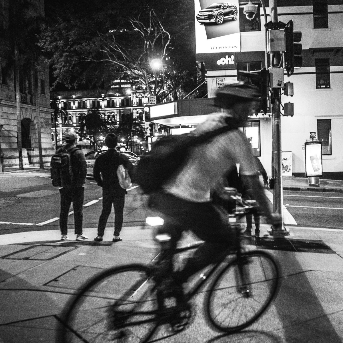 andyp_futureboy's tweet image. I always head out with  digital and analog #cameras and this shot I caught a cool moment with my #panasonicgh5 which I don't usually use #trydifferent #gh5 #lumix #gh5photography #lumixshooter #blackandwhitephotography #bnwshot_world #bnwstreetphotography #brisbanestreets