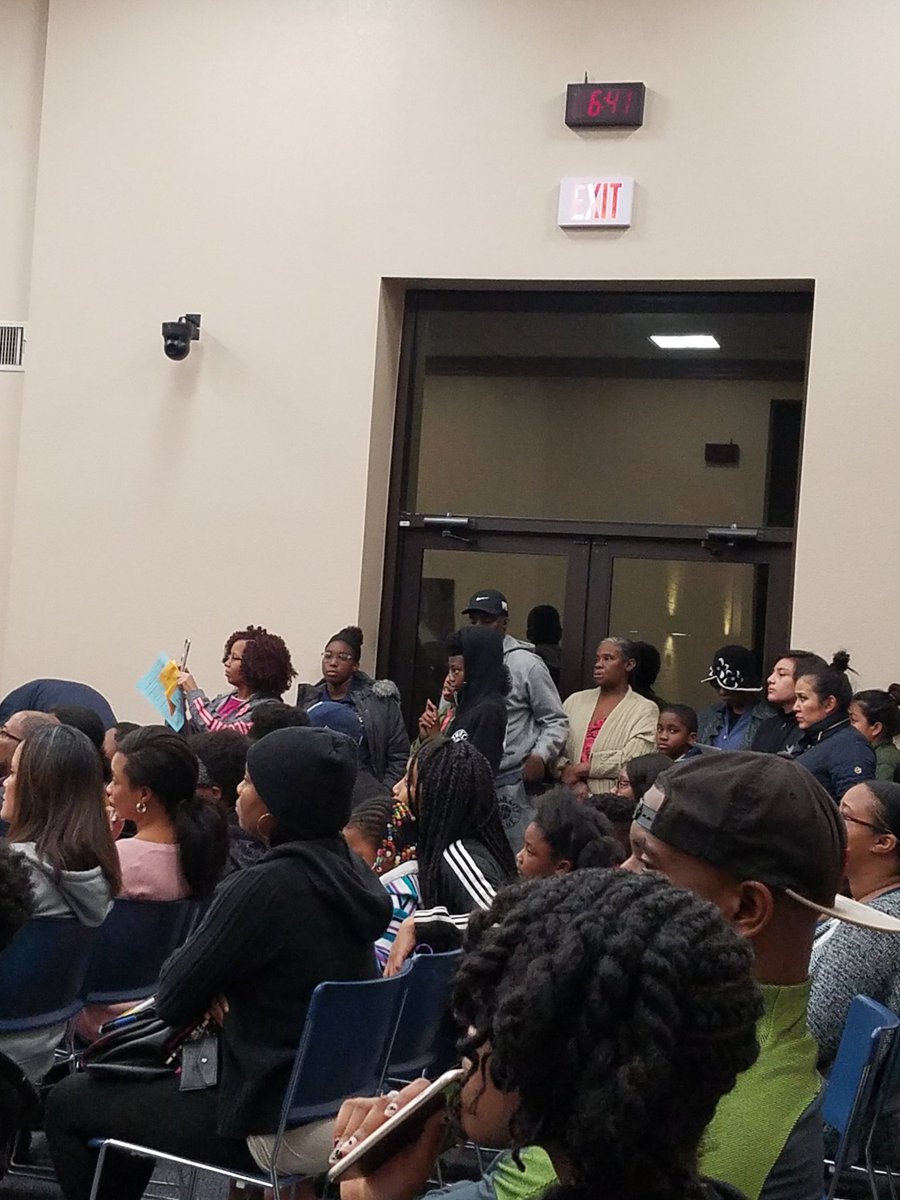 txedu_mac's tweet photo. Packed house in DeSoto ISD as parents receive information about the upcoming iSTEAM/GT NASA Space Center field trip.  We are so excited to provide this opportunity for our students!! #desotoisd https://t.co/MiiH7jgKKF