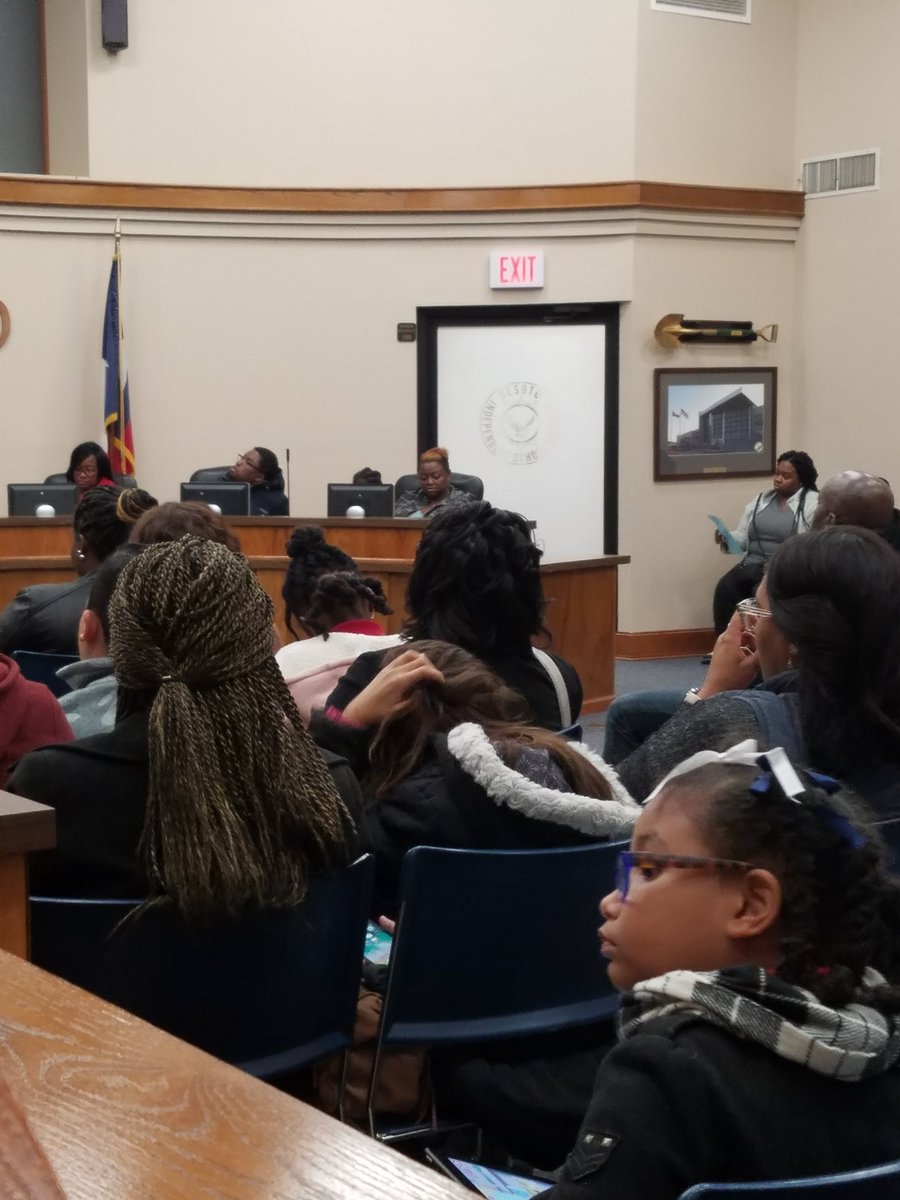 txedu_mac's tweet photo. Packed house in DeSoto ISD as parents receive information about the upcoming iSTEAM/GT NASA Space Center field trip.  We are so excited to provide this opportunity for our students!! #desotoisd https://t.co/MiiH7jgKKF