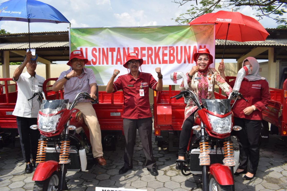 humasGrobogan's tweet photo. Mari terus kita tingkatkan pertanian Grobogan.
@SumarniGrobogan @dispertan @kodimpurwodadi @rumahkedelai
#pertanian #GroboganHebat #HumasGrobogan https://t.co/tSkz9zYfse