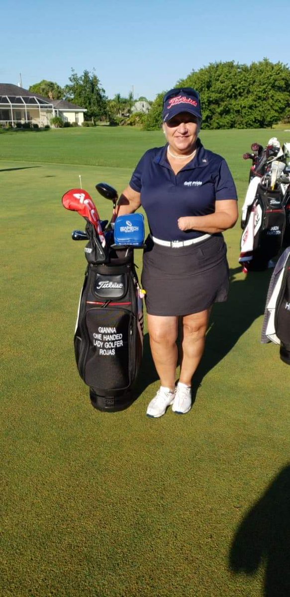 Adaptivegolfers's tweet photo. @bubbawatson @NFL @nflnetwork @packers @Seahawks Watching to support my commrad in arms...or should I say Hand! #OneHandedLadyGolfer #StumpBump #AdaptiveGolfers https://t.co/XoK7AcEzue