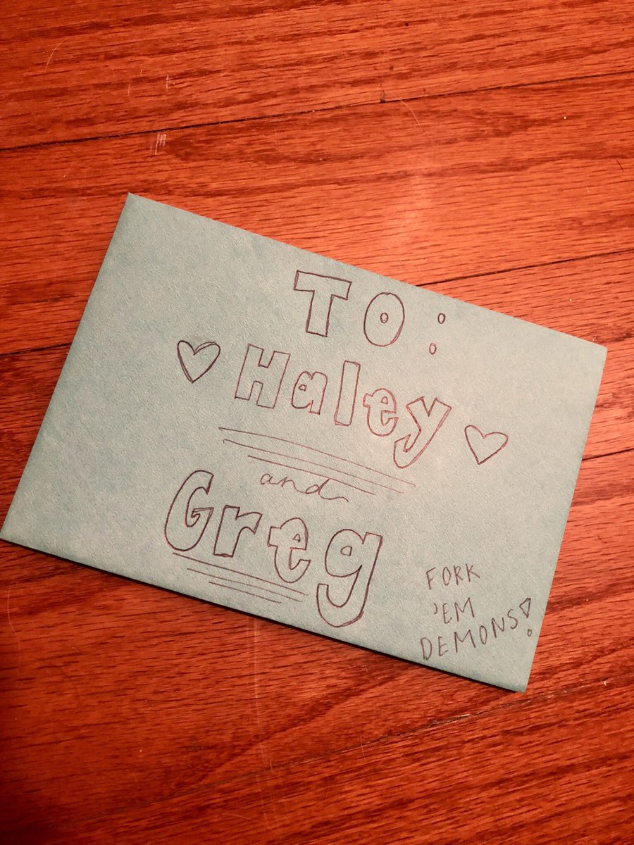 Haleybelle1's tweet photo. Enjoyed dinner tonight with @NSUDemonsVB and appreciate the sweet thank you card with awesome artwork by @NSUDemonsVB12 ๐ค๐ผ๐ This team isnโt done yet!! I believe in you ladies! Letโs go get a W tomorrow! #onegameatatime #forkem #neveryield #slcvb https://t.co/nHjjIVYCFp