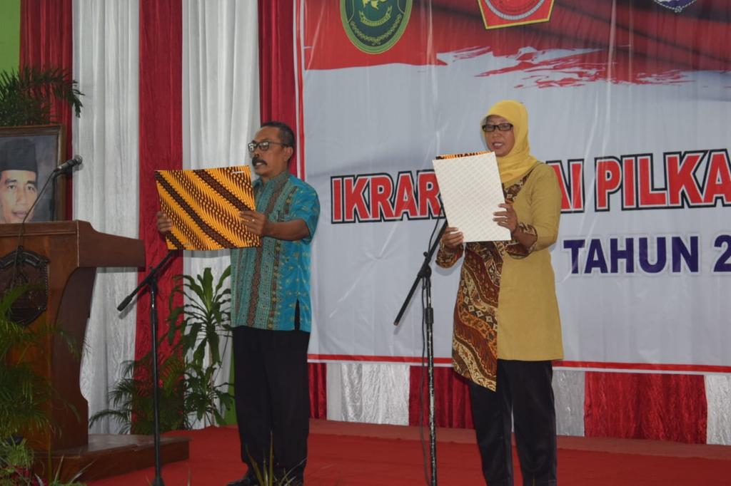 humasGrobogan's tweet photo. Mari sukseskan Pilkades Kabupaten Grobogan yang aman, damai untuk masyarakat Grobogan yang sejahtera.
@SumarniGrobogan @TbGrobogan @kodimpurwodadi #PilkadesGroboganDamai #GroboganHebat #HumasGrobogan https://t.co/x0SsVgYNEO