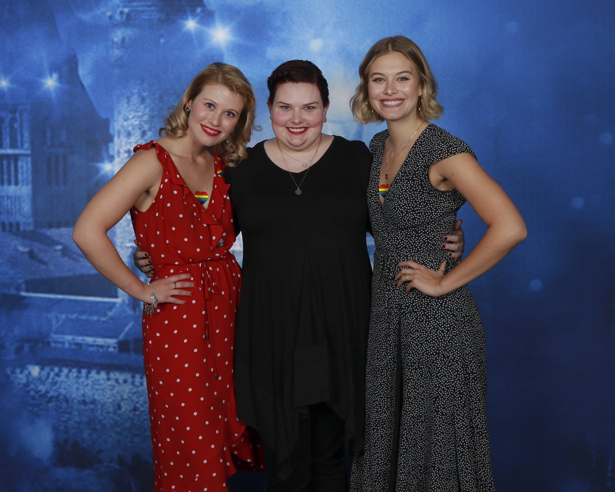jesss_lee_'s tweet photo. My #OUATBUR pics! https://t.co/sAClM1OK5x
