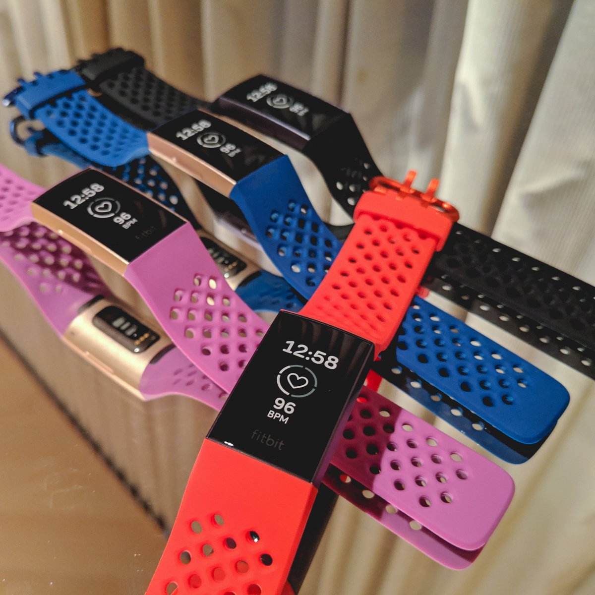 isadoes_'s tweet photo. The new #FitbitCharge3 straps are looking ๐ So many choices!
Review on @fitbit's newest health tracker will be up on @hergadgetmatch soon ๐
#Fitbitph #fitbit #health https://t.co/OaD5bM6P7A