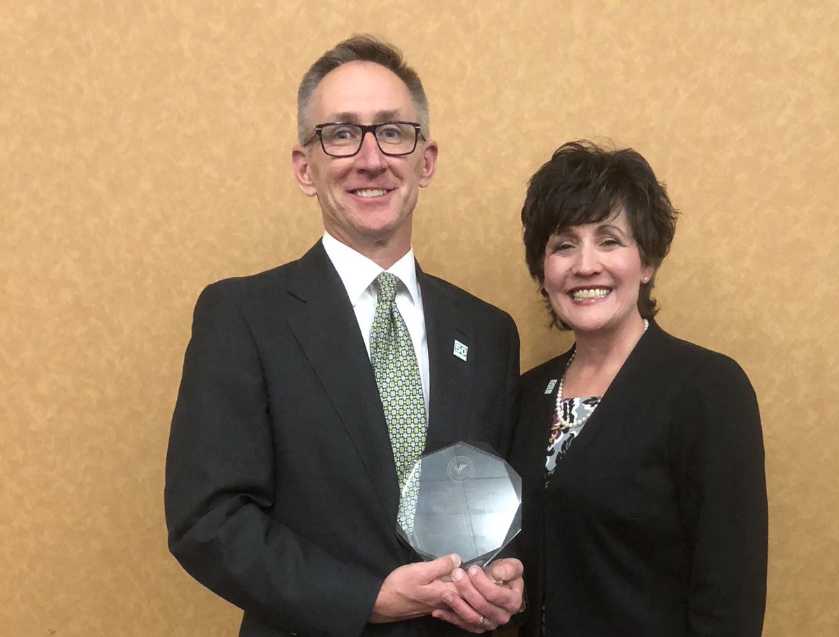 ChancellorFord's tweet photo. Thank you @johnjuwp for #realamazing service @uwparkside. Proud to recognize you as Honorary @UWPAlumni!  Once a Ranger, Always a Ranger! Proudly Parkside! https://t.co/ijeJ2RRwdr