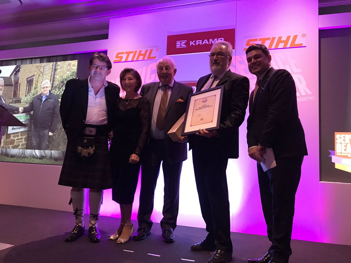 EtesiaUK's tweet photo. A MASSIVE congratulations to our very own @EtesiaPvives for winning #ServiceDealer18’s Outstanding Contribution Award. We are all very proud of you 👏 https://t.co/rj7N5EePdW