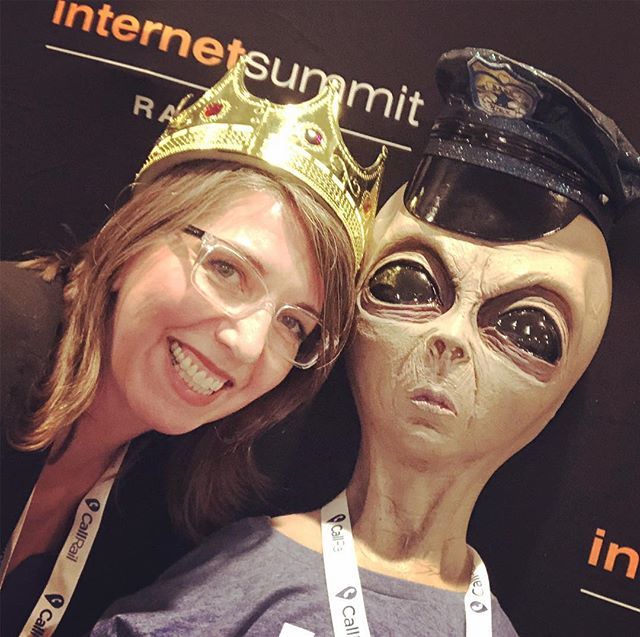CharityJen's tweet photo. The host of #isum18 takes his job very seriously. Plus, I get a crown.
π½ π
#jeffthealien #internetsummit2018 https://t.co/gXoNcd9F8o