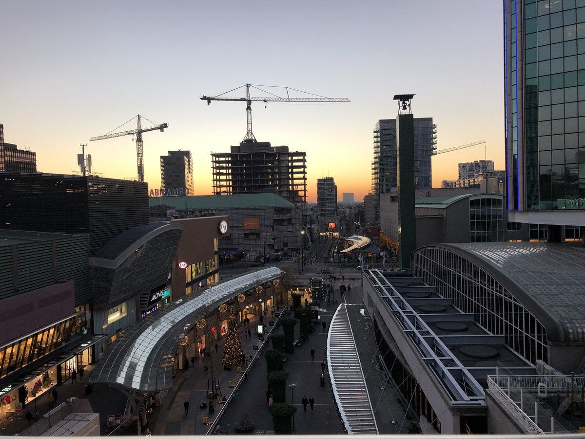 Hudson’s Bay | vandaag organiseerden wij een business bezoek aan <a href="/hudsonsbaynl/">Hudson's Bay NL</a> #rotterdam kijkje behind the scenes. Hier wordt hard gewerkt aan #beleving en de beste shopping ervaring! #tour #retail <a href="/wtcclubrdam/">WTC Rotterdam Club</a>