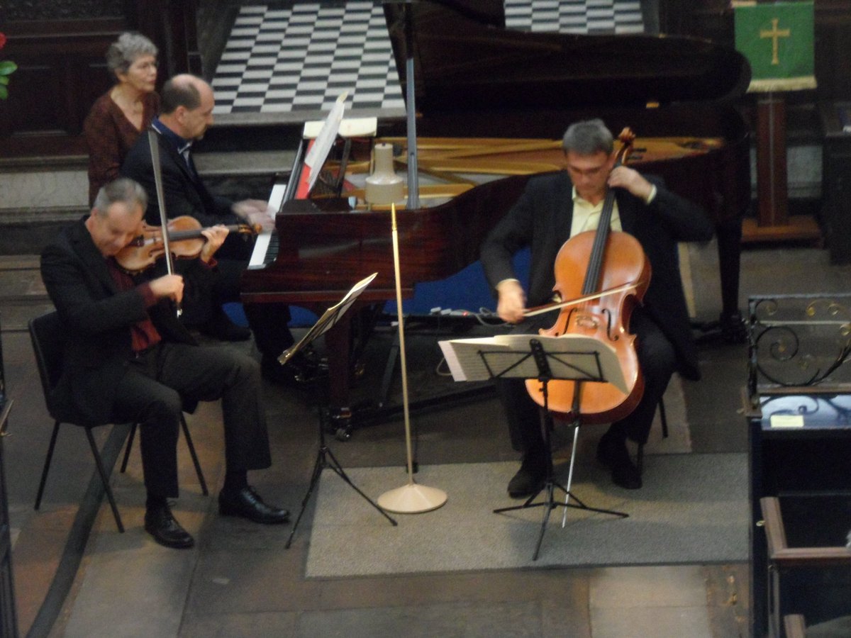 carlislemus_soc's tweet photo. ⁦@TrioMartinu⁩ this evening in St Cuthbert’s Church, Carlisle. A sparkling performance. https://t.co/ZTugDg2zBr