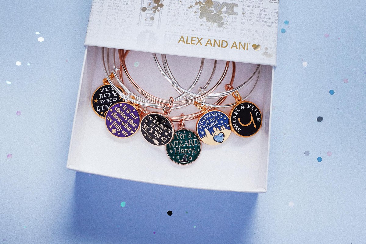alexandani's tweet photo. ⚡️G I V E A W A Y ⚡️Retweet for a chance to win this limited-edition #HarryPotter Collector's Set of 6 (including 2 unreleased bangles!), + tag 3 of your fellow wizards below! ✨
Winner will be announced in the comments on 11/19. https://t.co/YIhMSxHEBk #WizardingWeekOfMagic https://t.co/jBoTVPrdMc