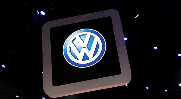 GrupoEnergia16's tweet photo. Volkswagen lanzará un vehículo eléctrico de 20.000 euros para competir con Tesla https://t.co/vkENT2f8Zf  https://t.co/X16lPv3D2m