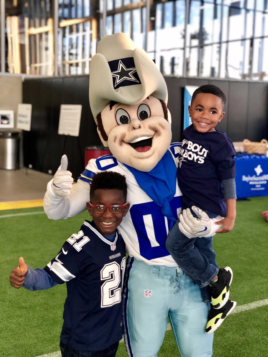 GOCJessie's tweet photo. My awesome boys having fun with Rowdy @bswhealth_STAR https://t.co/JaMFqKZ6m2