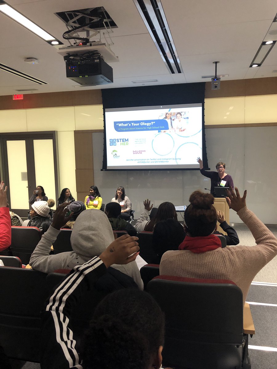 STEMforHer's tweet photo. Dr. Marian McKee kicks off our panel discussion on ‘What’s Your Ology?’ https://t.co/dsEhlvDwo3