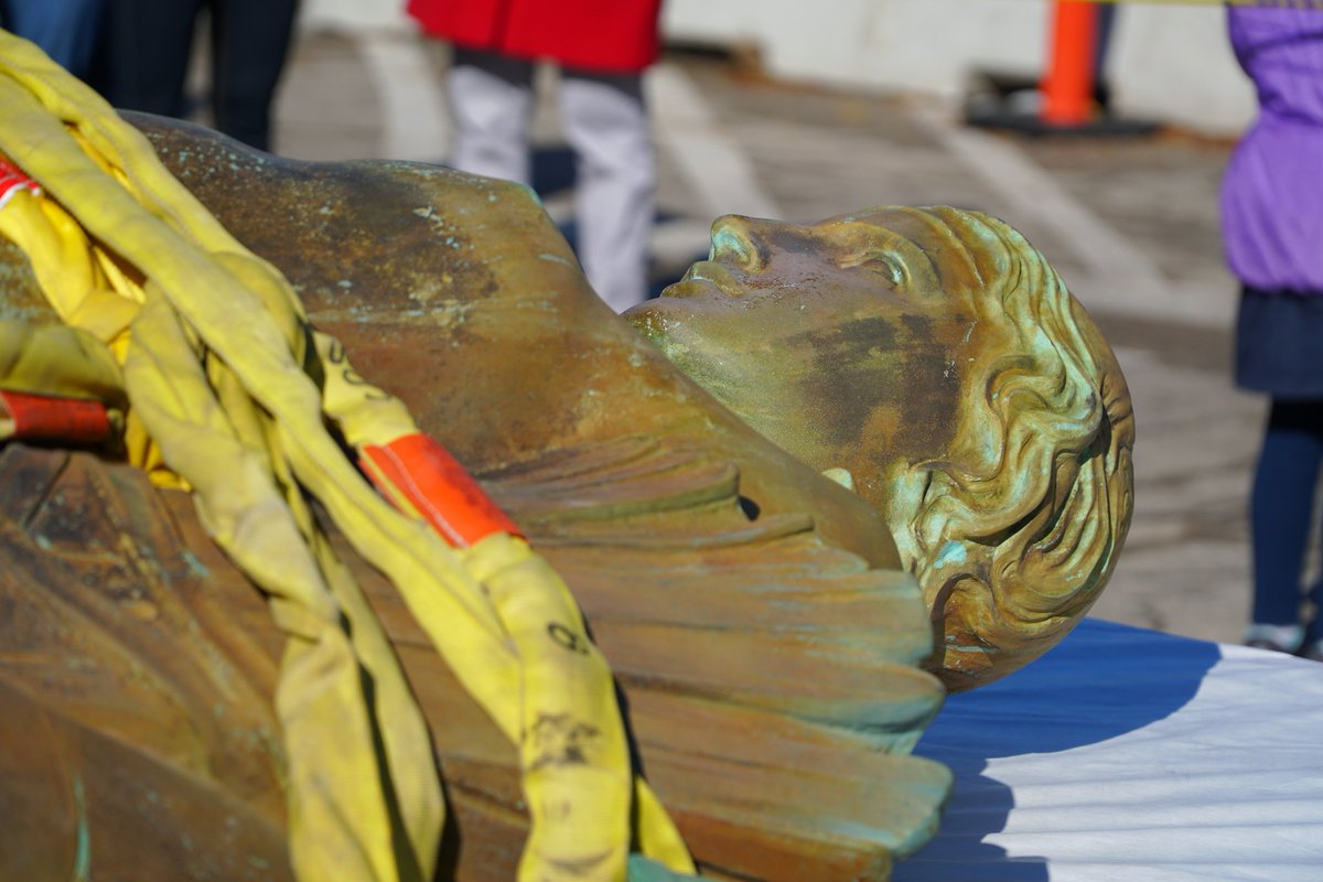 MissouriOA's tweet image. Check out some great photos of @Ceres_MO &amp;amp; her removal from the #MoCapitol -- courtesy of our friend @AaronFuhrman, @VisitMO's talented photographer!