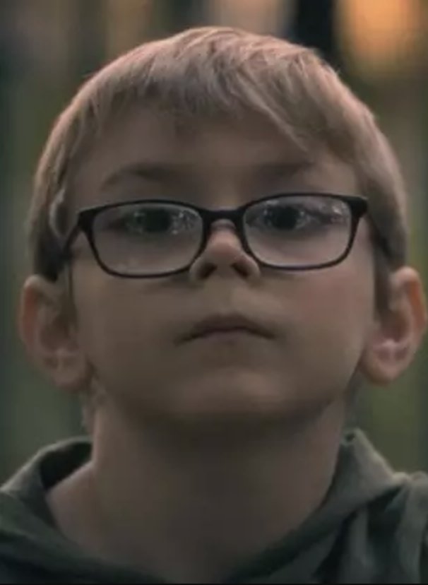 netflix's tweet photo. Call me Hugh Crain because I would die for him. https://t.co/4qkdA6tQyD