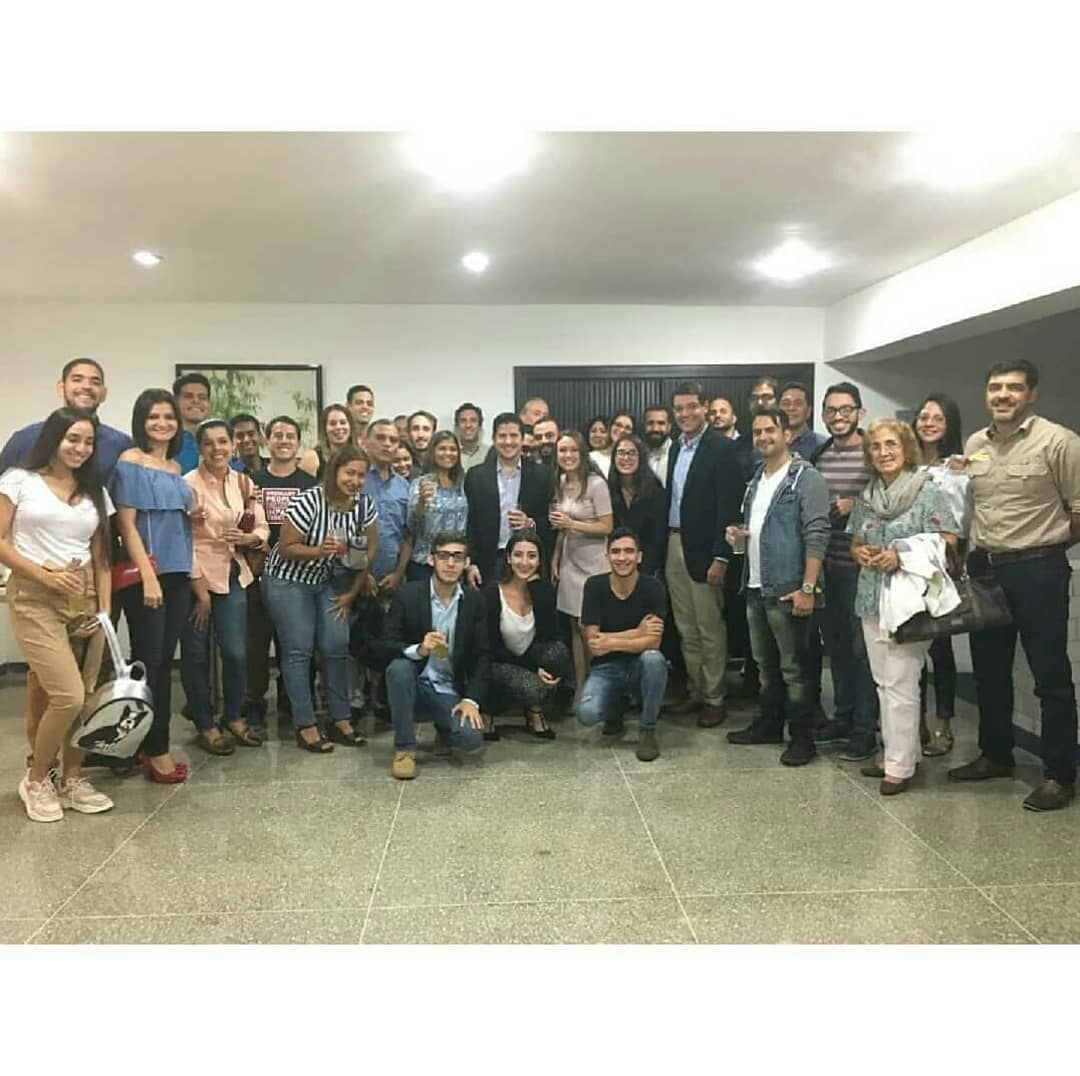Bizleed's tweet photo. Un gusto haber acompañado a  @alianzaemprendedora en el evento "Resiliencia Emprendedora" conducido por @rfrancofinol. Felicidades por seguir creyendo y apostando por Venezuela.

 Los buenos somos más 🇻🇪 https://t.co/xM8QUl5JMh