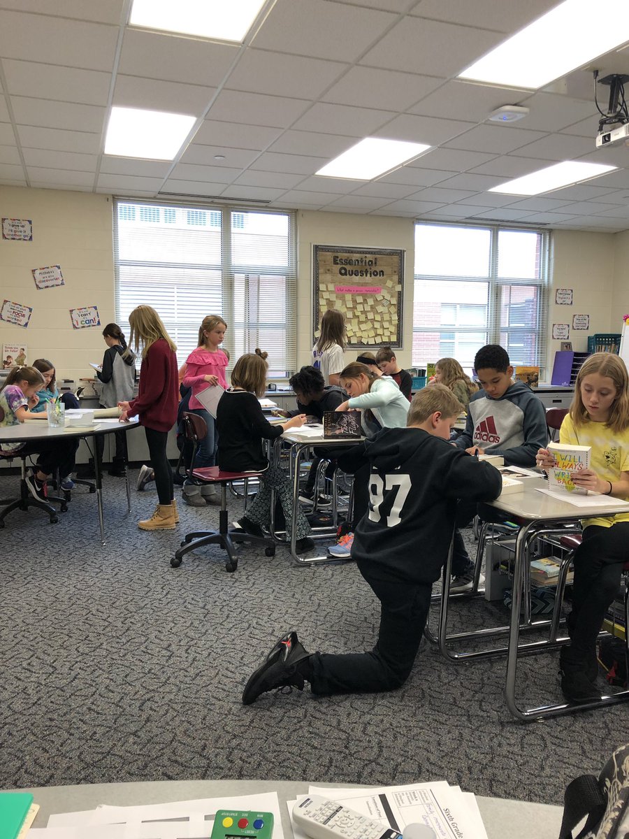 CumbeeMs's tweet photo. Time to make our Book Club selections at the BIOGRAPHY MUSEUM #hcms157c #157c https://t.co/tlG0IkAKnE