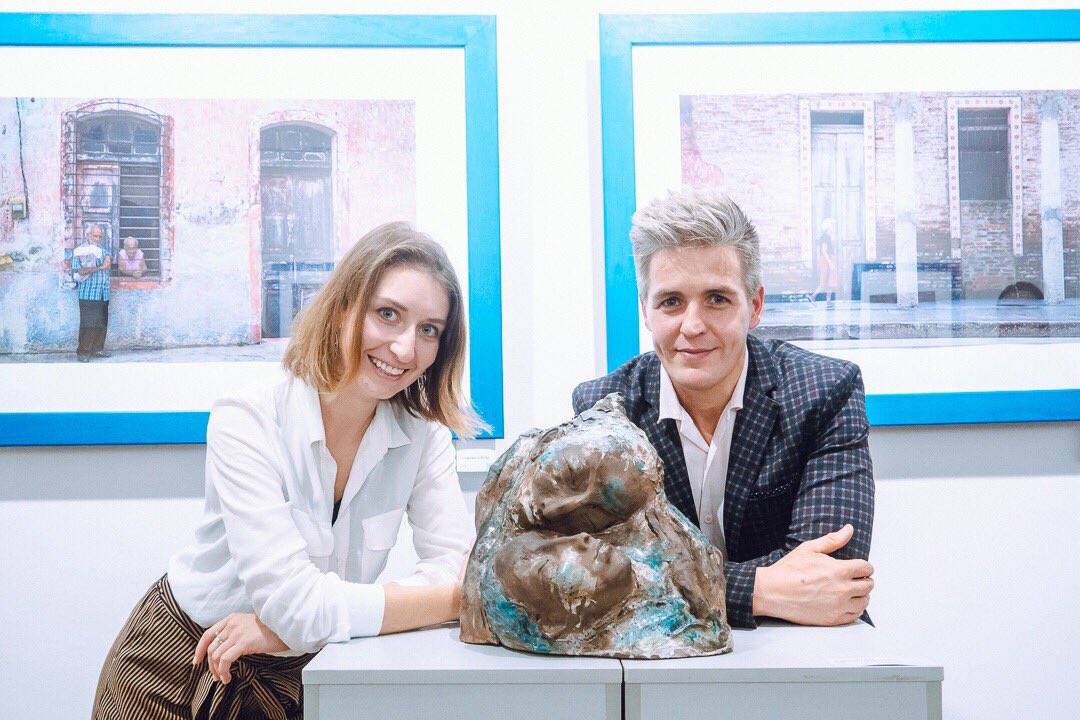 В следующий четверг, 22 Ноября в 18:00, приглашаем всех на мастер-класс «Уличная Фотография и Документальное Кино», где я поделюсь своей техникой и опытом. Будет тур по моей выставке и показ фильма с @asya_zhuravleva . Запись по 20 03 68. Музейная Студия, Карла Маркса 13!!!