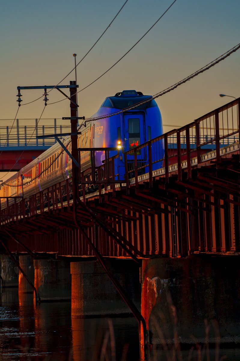 ucchi946's tweet image. 気温-1度の #釧路 です

#Windows10October2018Update
通称1809の配信が再開されたようですが、ウチのPC1台も配信されてないので画面写真はお届けできません💧
いずれにせよ今すぐアップデートしないで様子見ですね♪
実機で確認できたら再度お知らせします！

ご機嫌な一日を♪
#α7RIII #SEL100400GM