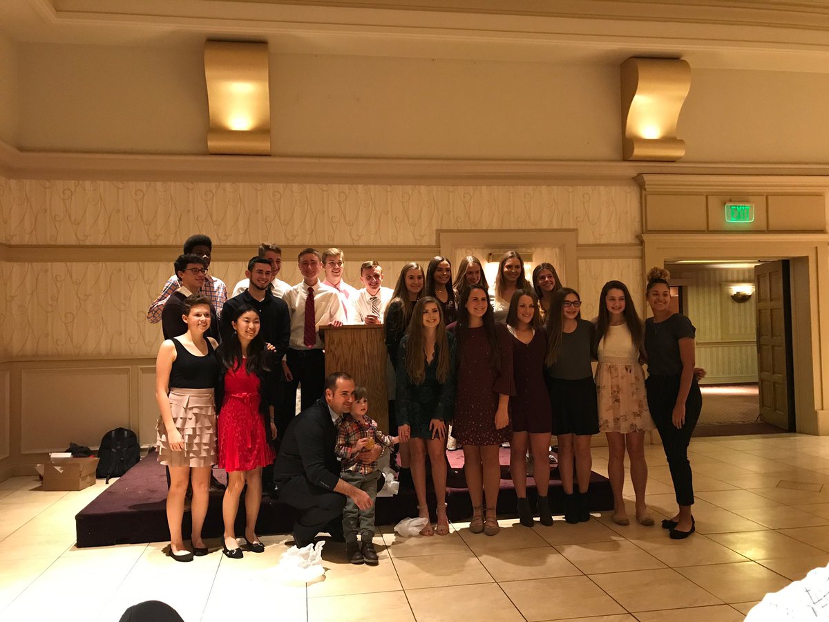 fraser_xc's tweet photo. XC Banquet 2018. The best one yet! Seniors had a great year!💙💛 https://t.co/qiMOlu3JMj