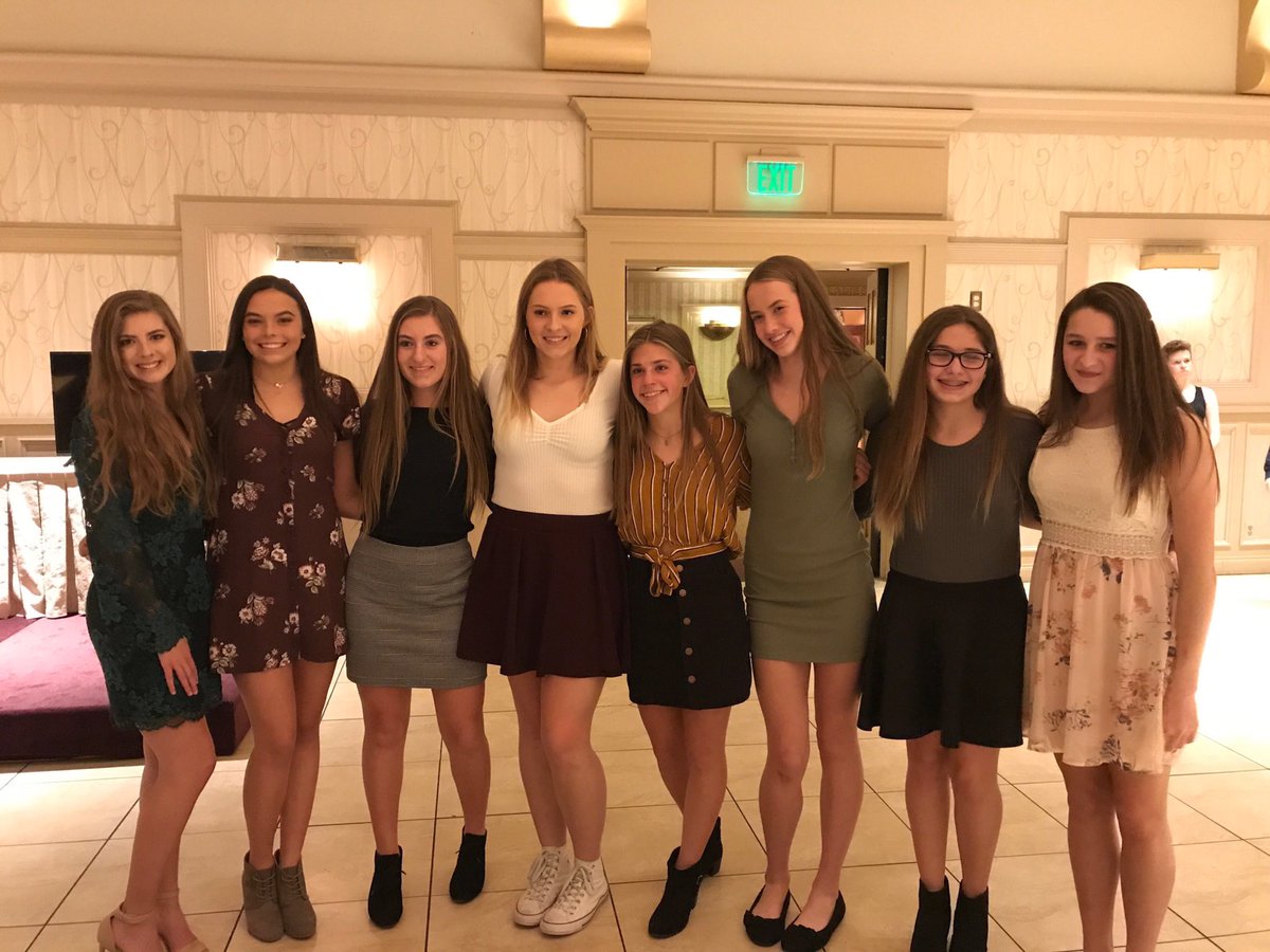 fraser_xc's tweet photo. XC Banquet 2018. The best one yet! Seniors had a great year!💙💛 https://t.co/qiMOlu3JMj